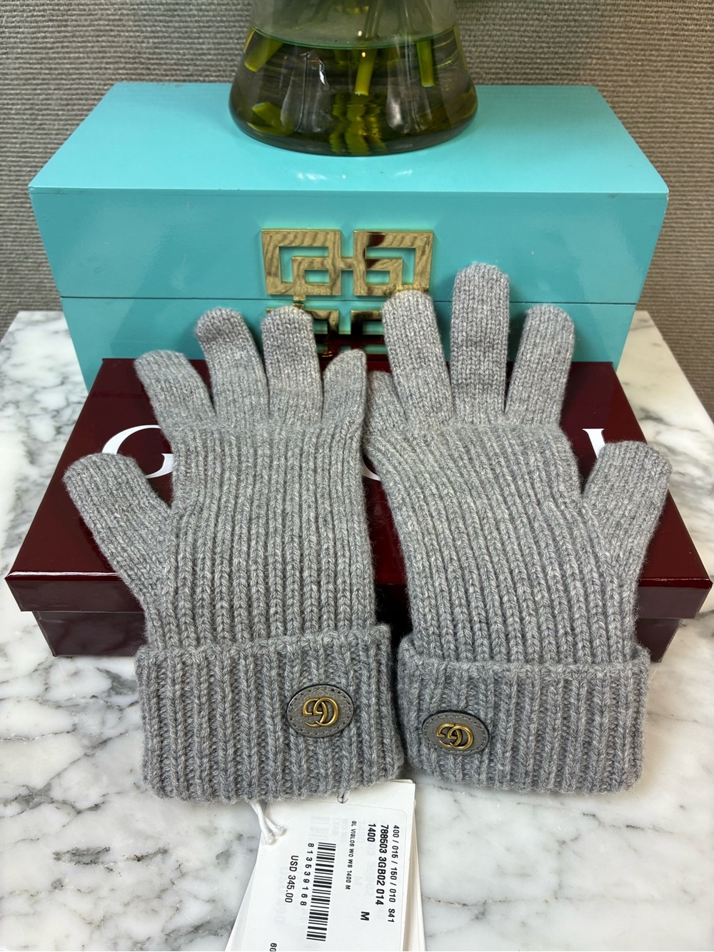 Gucci Cashmere & Wool Size Medium Grey Gloves - $345 Retail NWT & Box